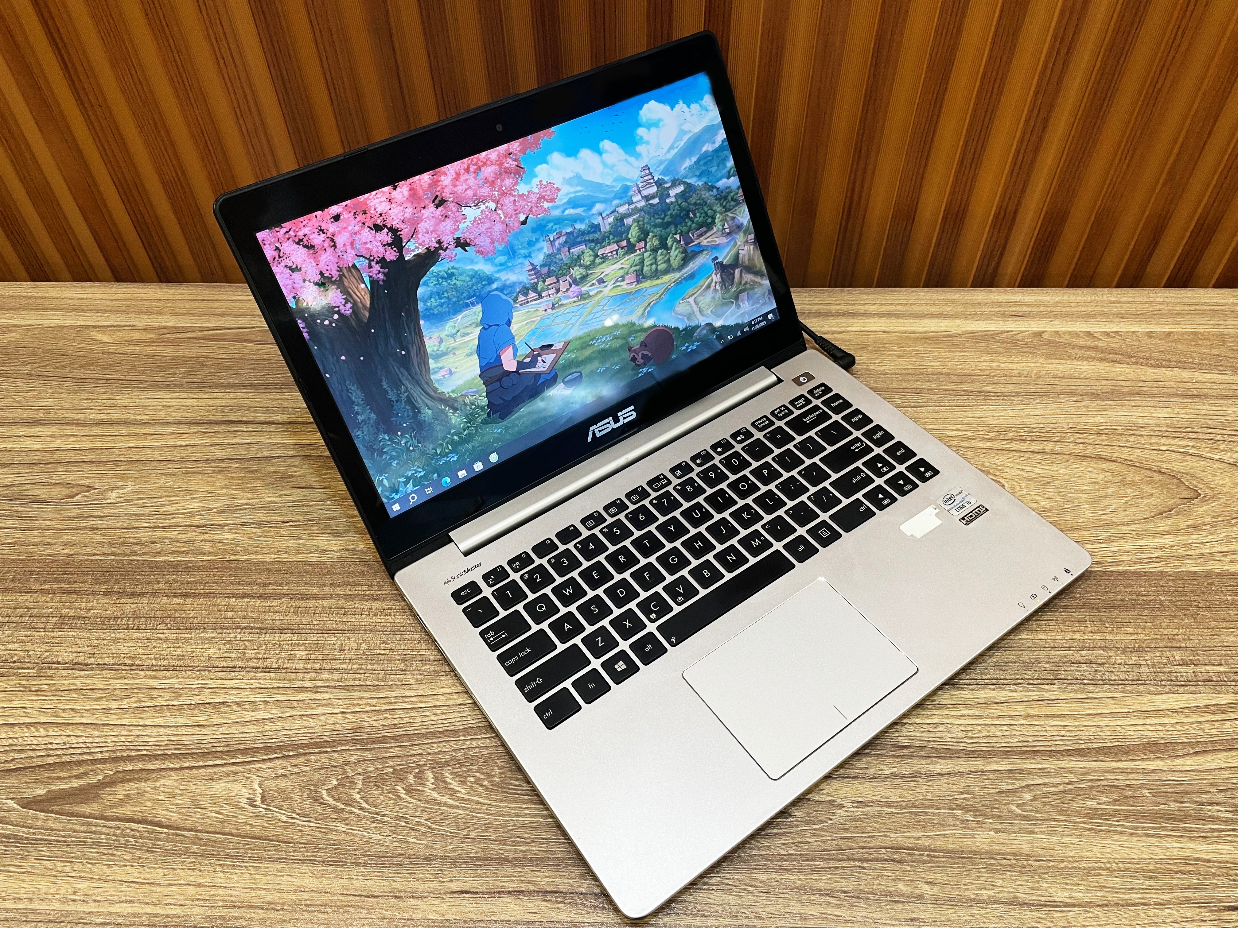 Laptop cảm ứng ASUS VivoBook S400CA – 14" HD / i3-3217U / 8GB / 120GB